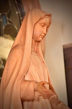 Estátua de Maria